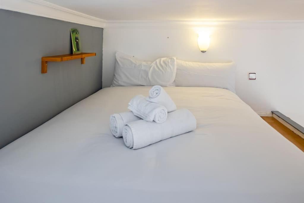 Beautiful Apartment In Malasana For 3 Pax - Ferrer Madrid Buitenkant foto