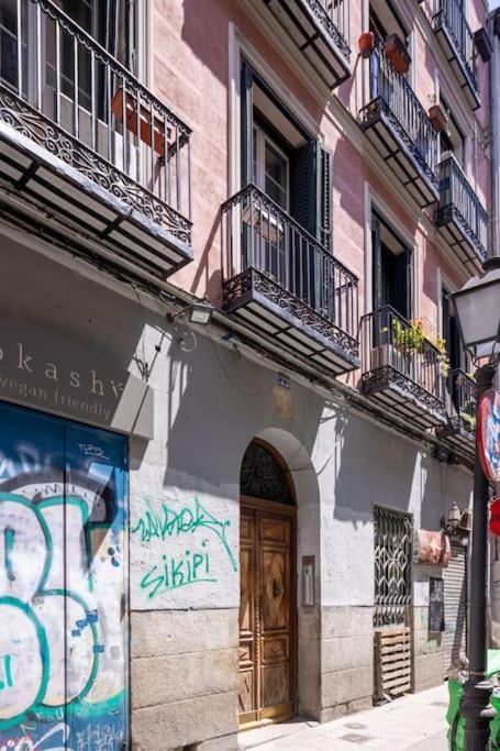 Beautiful Apartment In Malasana For 3 Pax - Ferrer Madrid Buitenkant foto