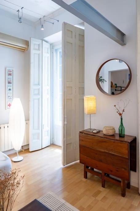 Beautiful Apartment In Malasana For 3 Pax - Ferrer Madrid Buitenkant foto