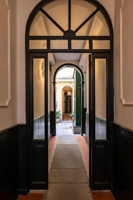 Beautiful Apartment In Malasana For 3 Pax - Ferrer Madrid Buitenkant foto